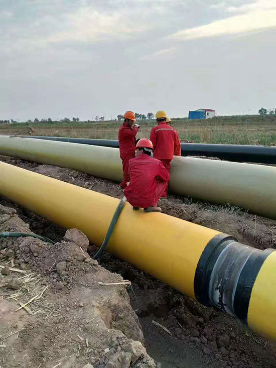 浅议聚氨酯外墙保温应用--建筑管道类的保温(图1) 热力管道保温聚氨酯喷涂施工