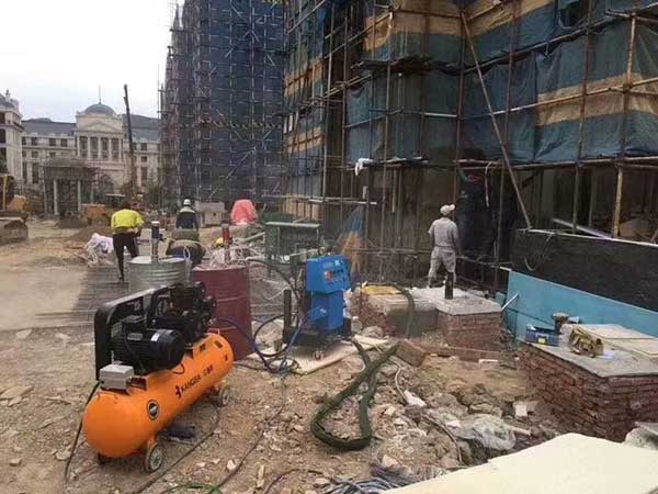 湖北聚氨酯喷涂设备 保温施工(图1) 硬泡聚氨酯外墙保温喷涂