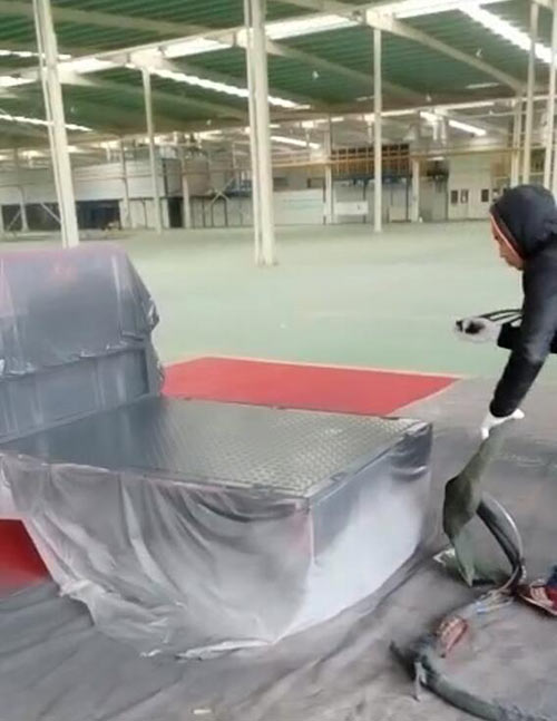 聚脲喷涂机品牌好的厂家用于车辆表面耐磨喷涂(图1) 聚脲喷涂机品牌好的厂家用于车辆表面耐磨喷涂