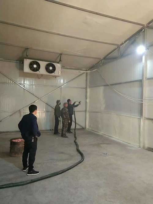 冷库外墙保温聚氨酯泡沫施工机械(图1) 冷库外墙保温聚氨酯泡沫施工机械