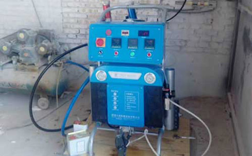 Q520养殖场聚氨酯喷涂保温喷涂机